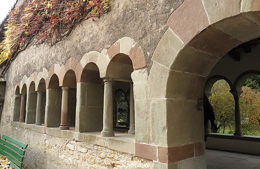 Kreuzgang Kloster Allerheiligen – Restaurieren, Denkmalpflege – Stäheli Steinbildhauer